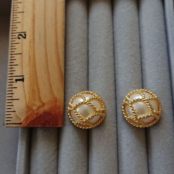 Joan Rivers Goldtone Caged pearl pierced earrings - Picture 6 of 9